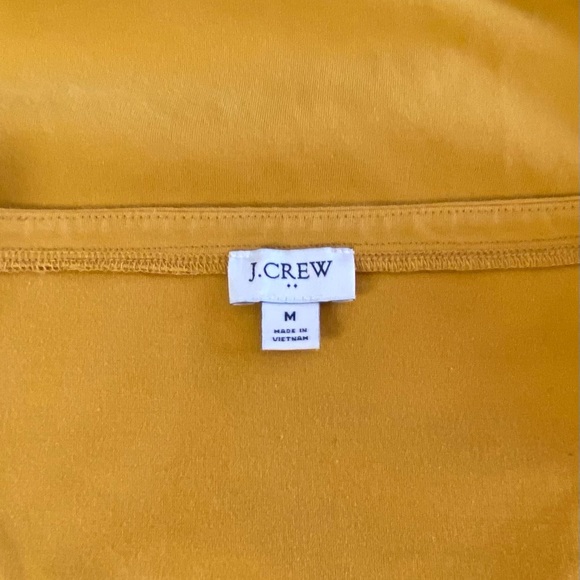 22. J. Crew Tee-Shirt Womans Size-M Square Neckline Mustard Yellow 3/4 Sleeves - Picture 3 of 6